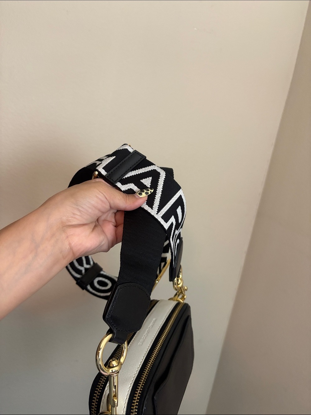 Marc Jacobs Black Camera Crossbody with Logo Strap - Picture 2 of 4